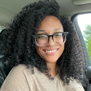 Meet your Posher, Renee